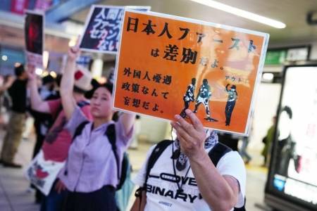 高呼“日本人优先”极右翼势力如何撬动日本政局