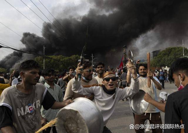 邻国一夜变天,高层接连遭殃,总理连夜跑路后,总统做出惊人决定