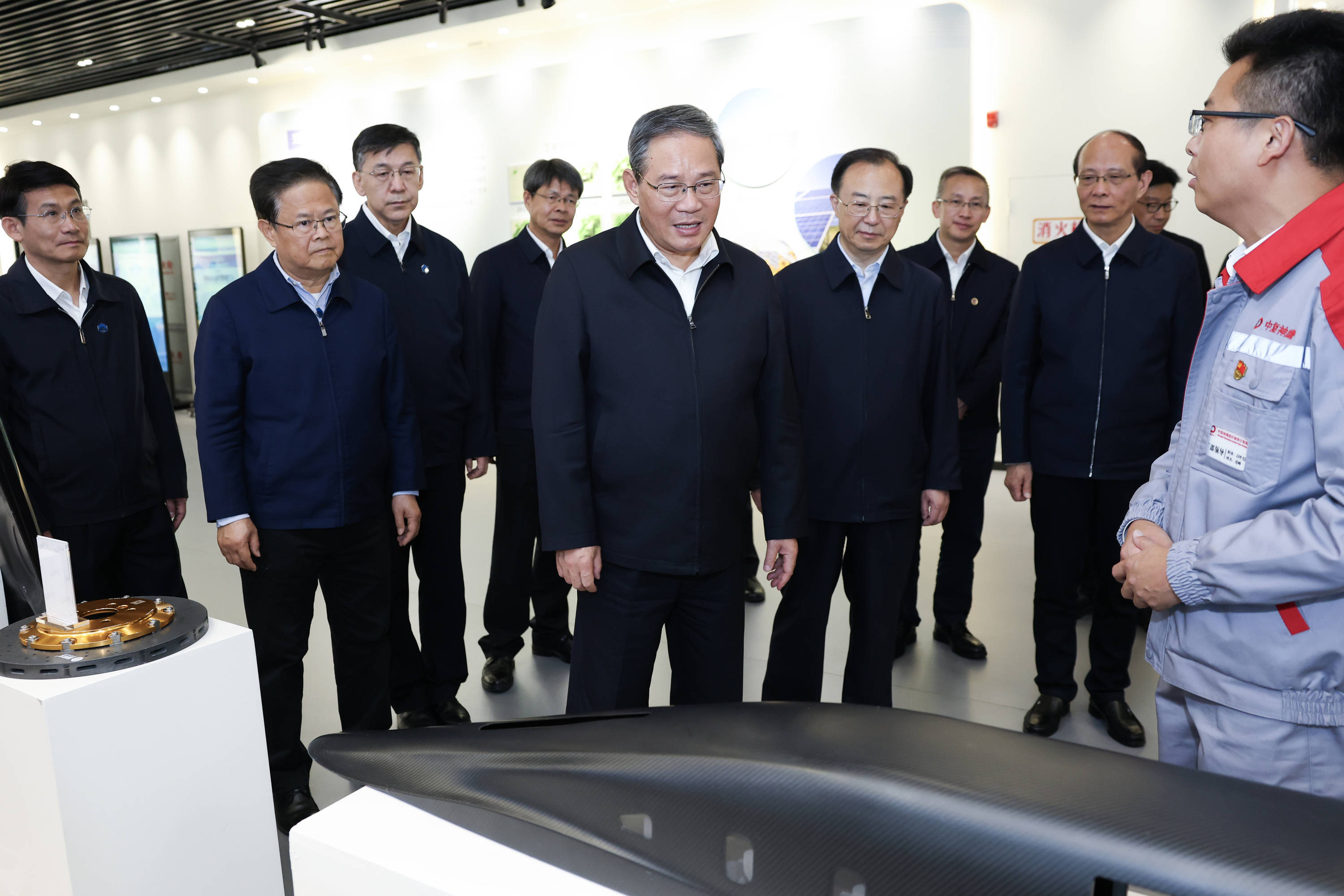 李强在甘肃、青海调研