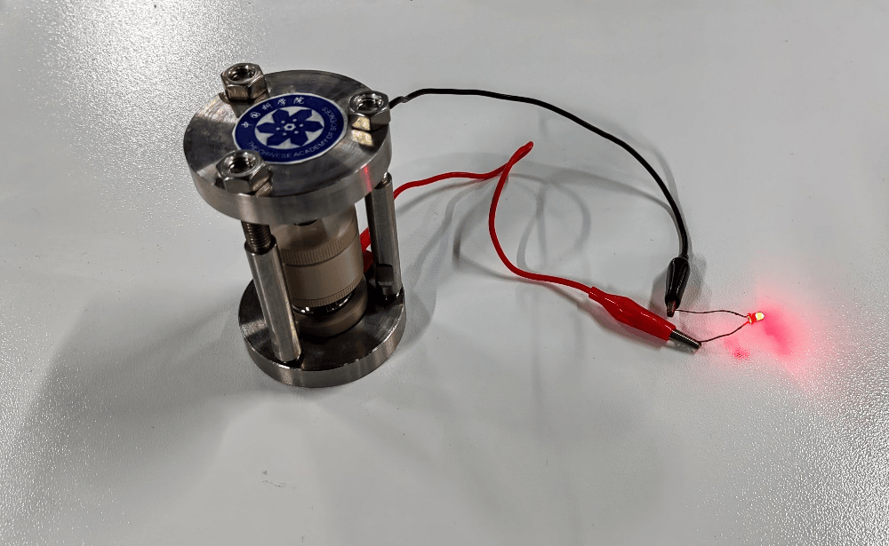 我国科学家成功开发出首例氢负离子原型电池