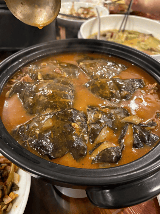 一口沦陷!潮新闻吃货圈网友实测“老姜”同款的栗子炒子鸡,甜鲜藏不住