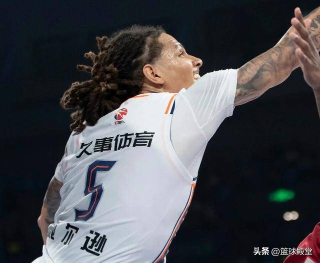 DJ威尔逊加盟吉林!防强攻弱,能在下赛季打成惊喜?