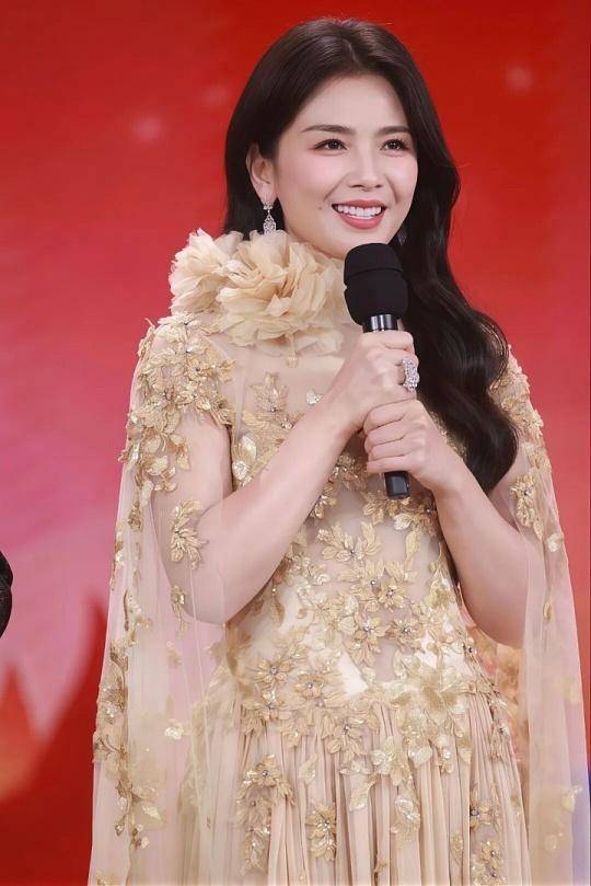 替夫还债、有私生女、炒币亏12亿…刘涛到底得罪了谁?