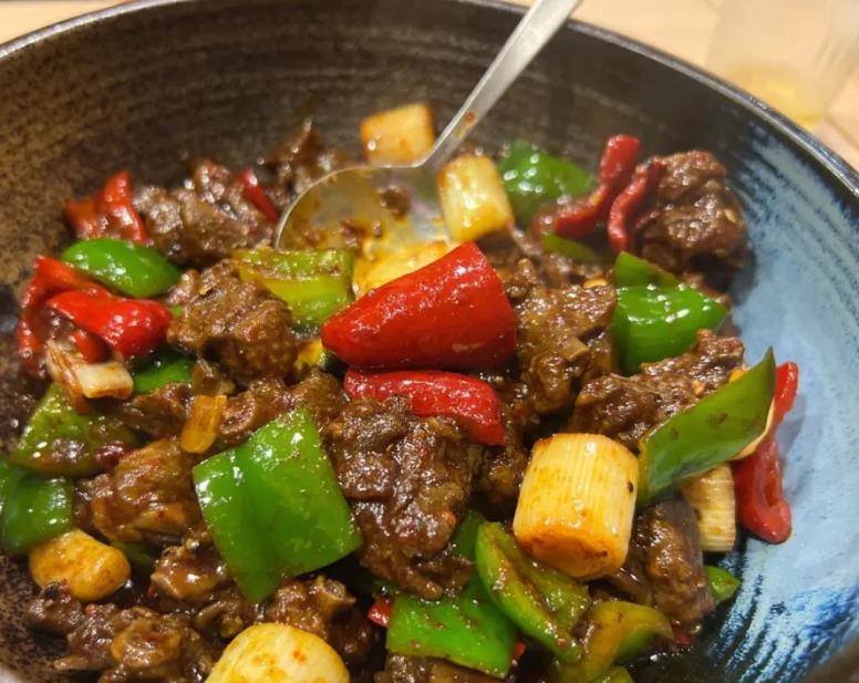 炒土豆丝时,别只是单单放醋,大厨都用这方法,难怪那么爽脆入味